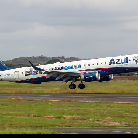 Azul devolverá mais um Embraer E195-E1; jato já está descaracterizado