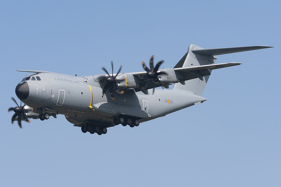 Airbus A400M espanhol virá ao Brasil transportando helicópteros da Patrulla Aspa para demonstração no país