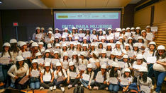 Empoderando a las mujeres en sector construcción