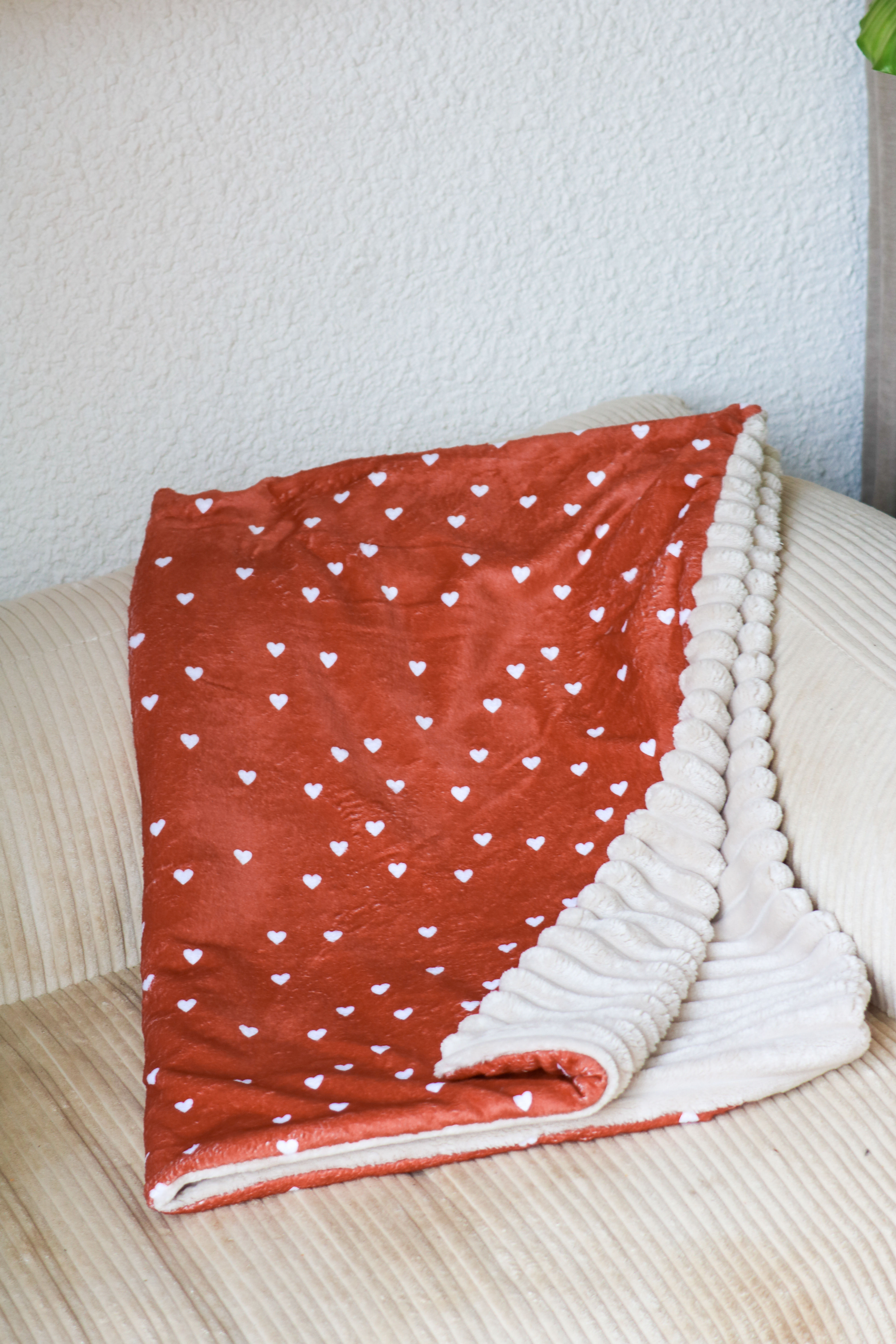 Moyen plaid Coeurs fond terracotta arrière doudou côtelé beige