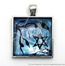 Jewish Star & Vine Square Pendant