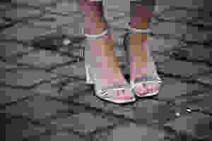 kendall-kylie-sandals.jpg