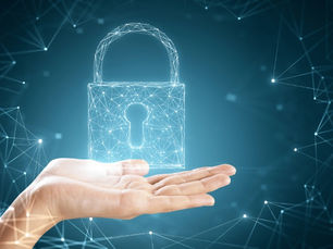 main-cadenas-securite-numerique-digital
