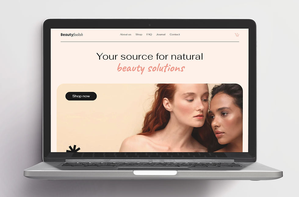 Vue en plongée d’un écran d’ordinateur affichant un site web moderne et épuré