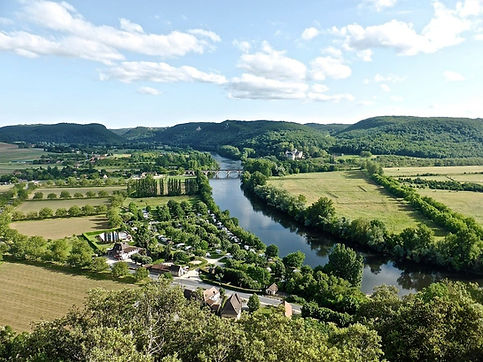 river-dordogne-tranquil-nature-landscapes-4395b7-1024.jpg