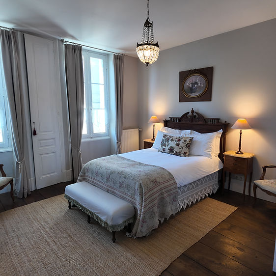 Grand Monbazillac room double bed