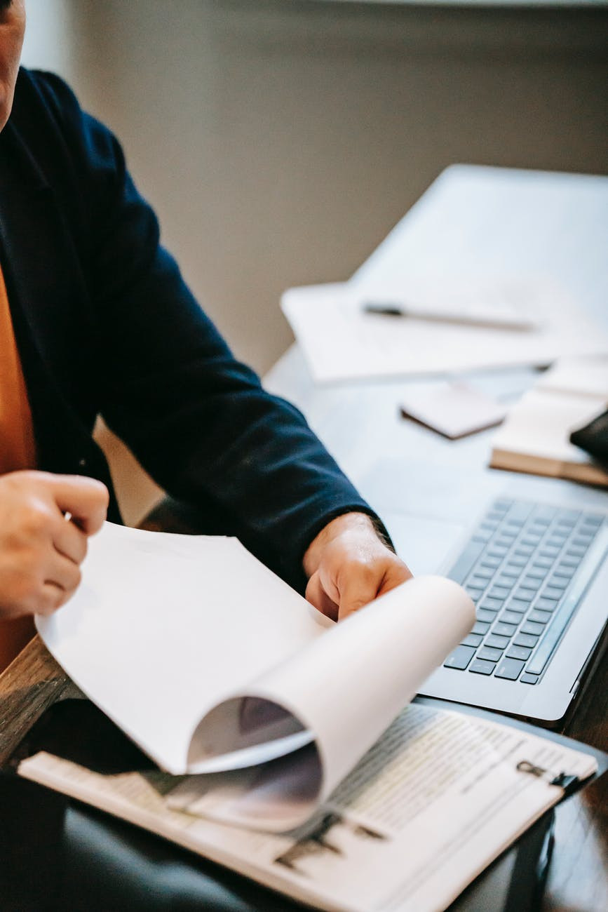 How and When To Ask For A Payrise: Our Top 10 Tips