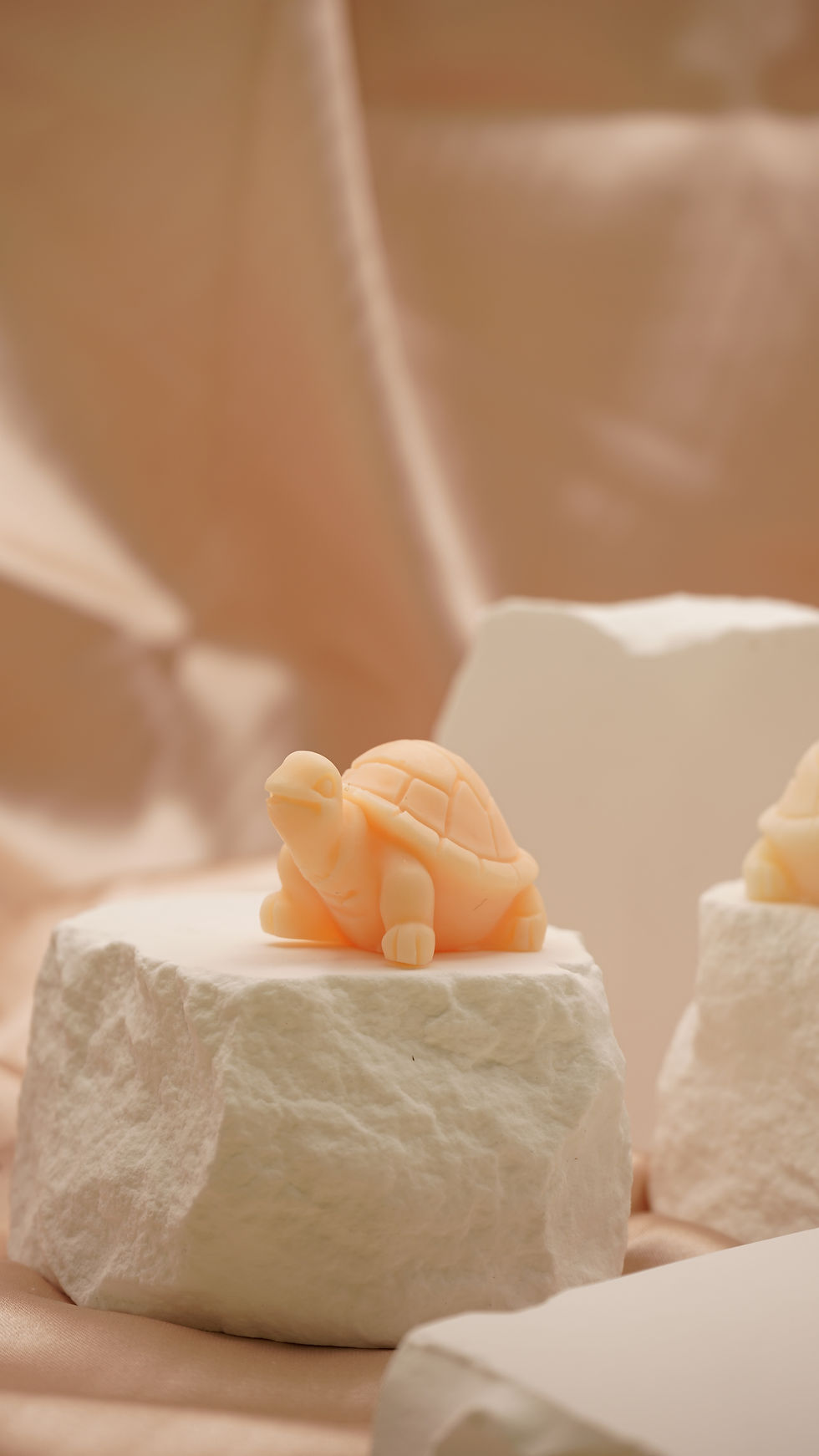 Kerze aus Sojawachs im Form von Schildkrote. Mit verschiedene Duftmöglichkeiten, ideal für alle Räume als Duft oder Dekokerzen