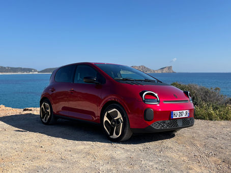 Renault Twingo E-Tech Electric: il ritorno di un’icona, in chiave urbana elettrica