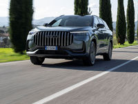 JAECOO J8 Plug-in Hybrid: il SUV che sfida il premium europeo