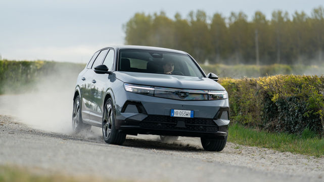 Opel Grandland AWD | il SUV che unisce comfort e trazione integrale