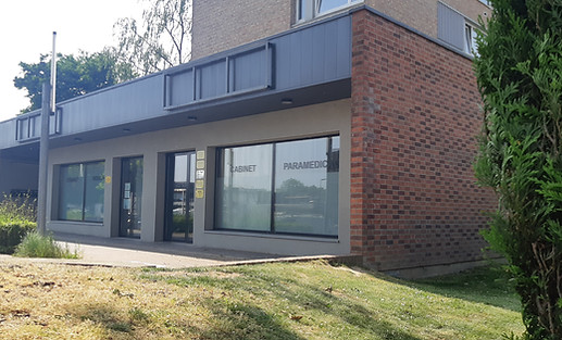extérieur du cabinet de thérapie avec accès PMR