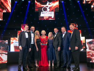 Pall-Ex Sponsoring Leicester Mercury Leadership Award