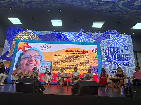 Lançamento do livro da Eneila.jpeg
