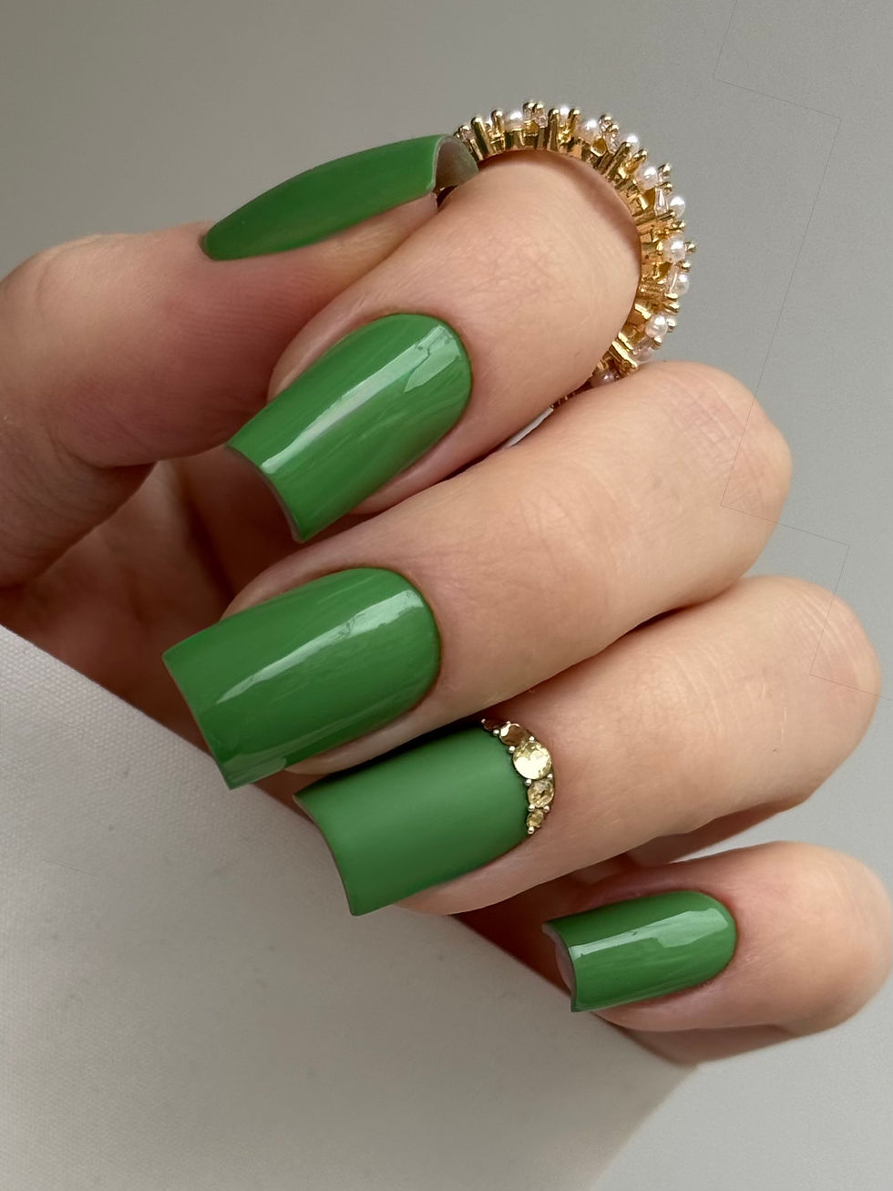 Miniature : Basil - Vernis semi-permanent
