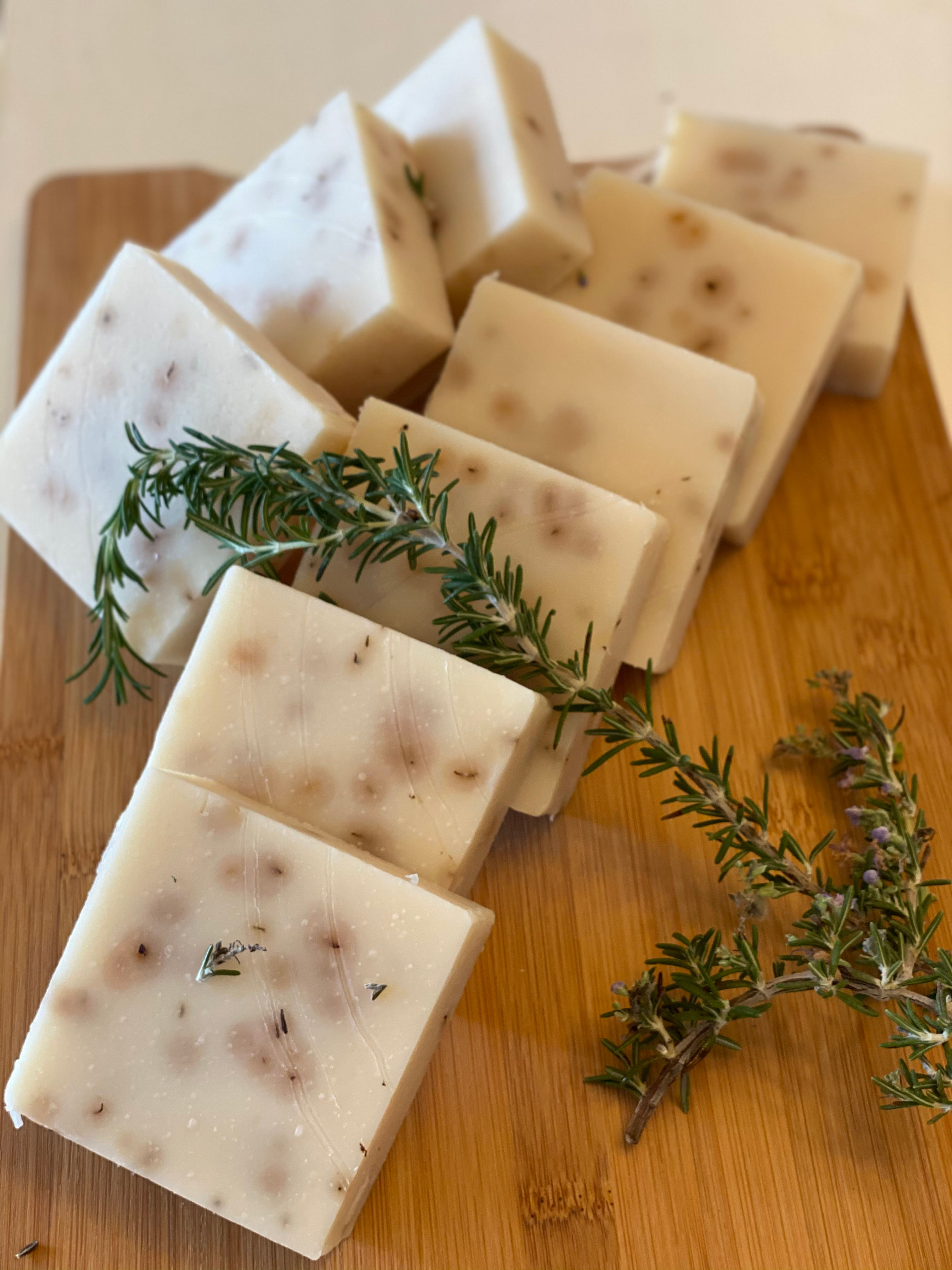 Natural Rosemary & Thyme Soap Bar