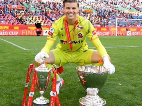 Mitch Langerak announces his retirement after an 18 year record breaking career.