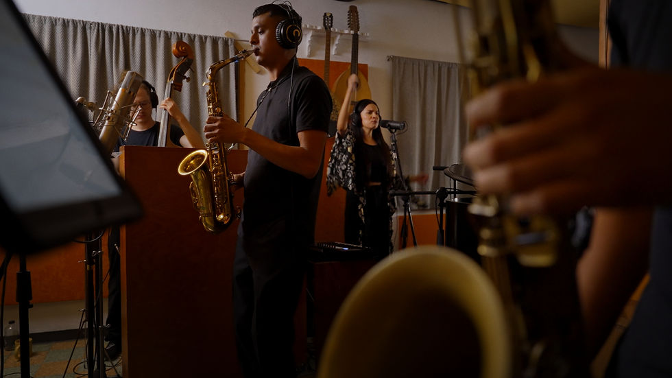 VANIA FORTUNA STILLS_2.37.1