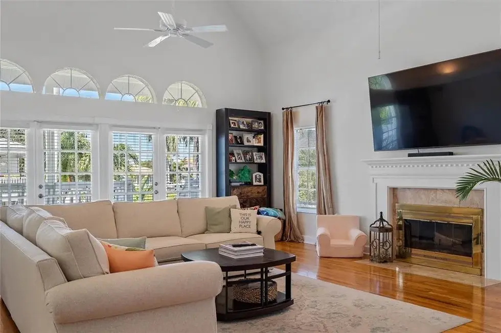 5dcbd06bd3206aa39a0aad03db6eee9al-m3559192707rd-w1280_h960