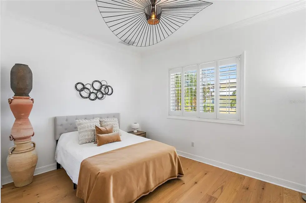 b24a5e2d645be3b2186b08611b6195b3l-b3696119610rd-w2048_h1536