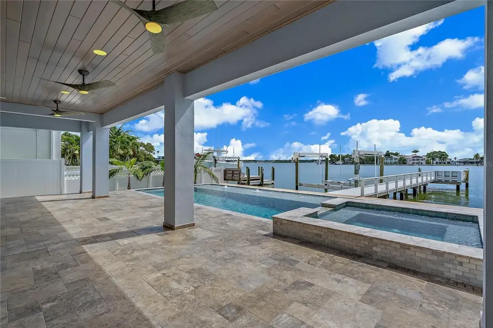 f1dc2175e321dacf0e11aef81bd3b875l-m2604135301rd-w1280_h960