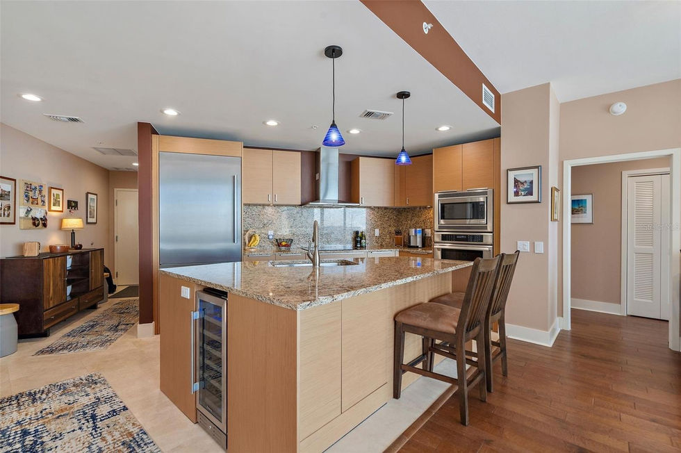 signature-place-tower-saint-petersburg-fl-unit-1005-18
