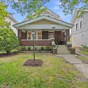 1318 Maryland St, Grosse Pointe, MI 48230