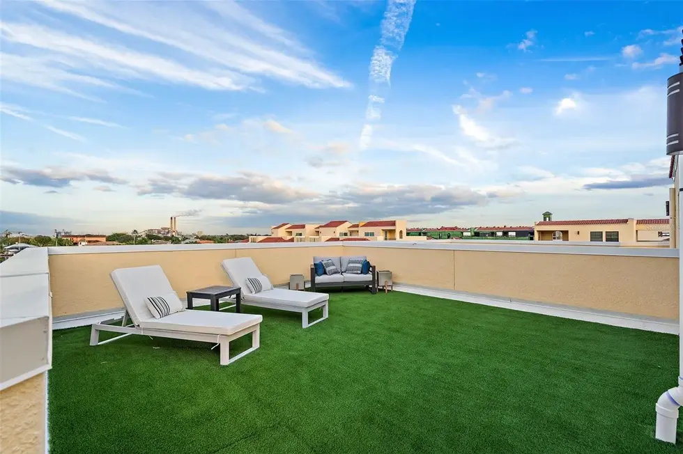 914369a44a27fea24c4768e87a213de3l-m1813423564rd-w2048_h1536