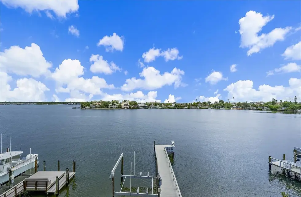 f1dc2175e321dacf0e11aef81bd3b875l-m3211727731rd-w1280_h960