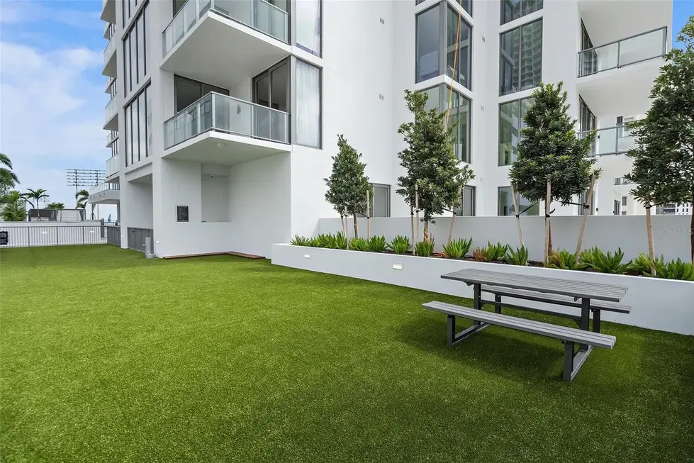 9c0aababdc4c2c8e88f866dc2e658a2al-m3836648892rd-w1280_h960