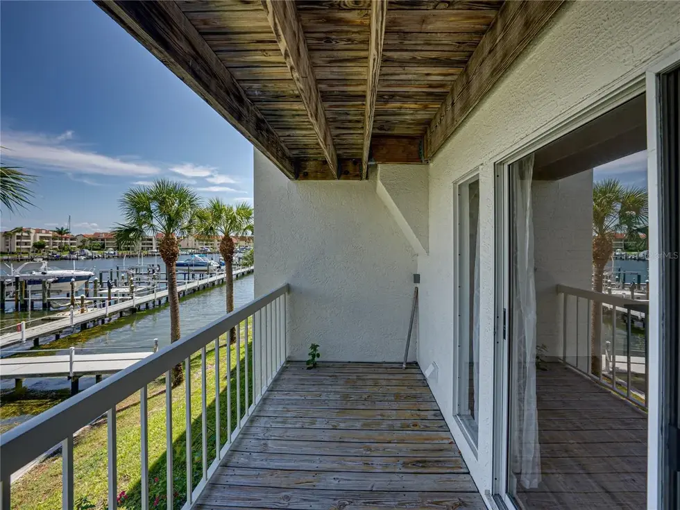 f11f39d2fbb9c7a68cef5e77a0f4392fl-m4175650622rd-w1280_h960