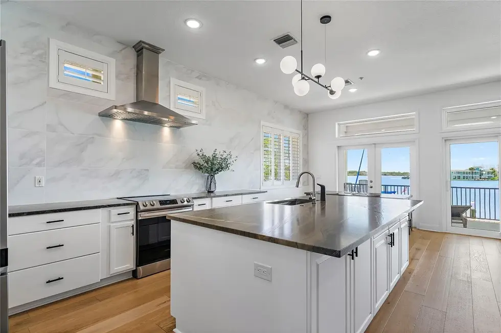 b24a5e2d645be3b2186b08611b6195b3l-b4226205056rd-w2048_h1536