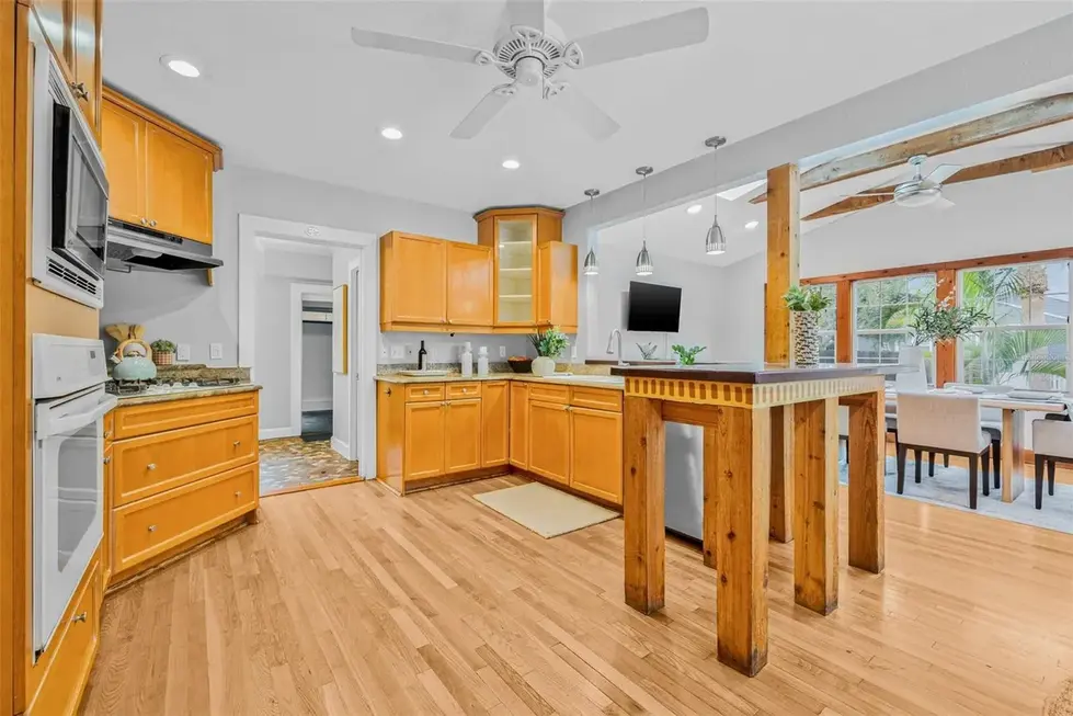 b42d533be8e3b2c4c0792429e0592a8dl-m1116061015rd-w1280_h960