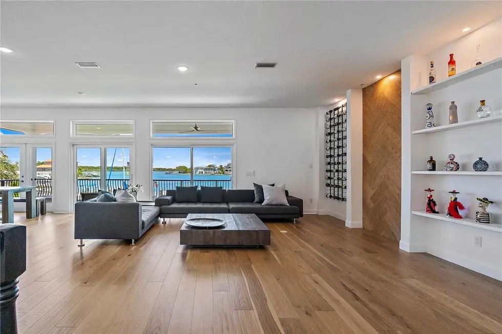 b24a5e2d645be3b2186b08611b6195b3l-b3721969407rd-w2048_h1536