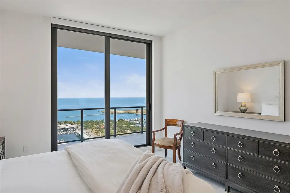 c98fd8b9f3a35f8d9909a1a7249fe5e9l-m1008961258rd-w1280_h960