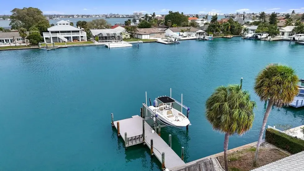 731899f2fb3125424e9e5f70ffd7f768l-m1858759287rd-w1280_h960