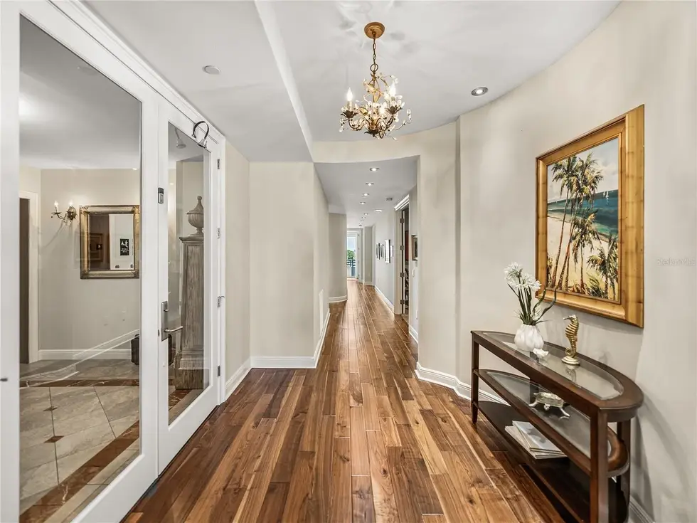 c334d96167cb76dc70b7b81151b6645fl-m998731695rd-w2048_h1536