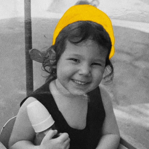 Sara-Gif-jaune.gif