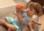 Alunos Brincando com lápises