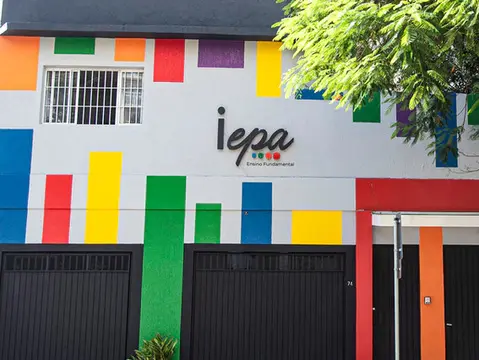 Foto da fachada da filial de ensino infantil da escola IEPA