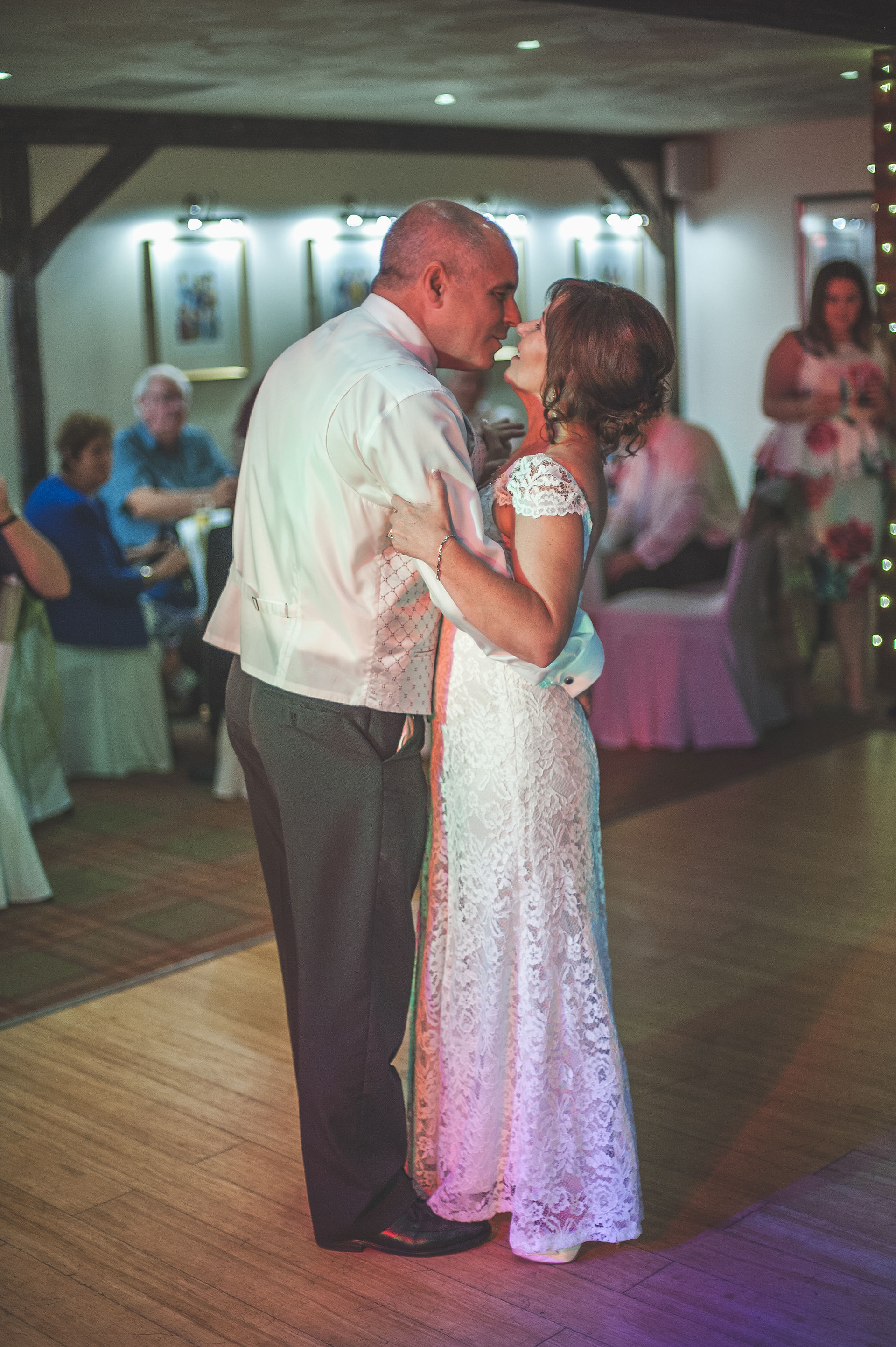 wedding day first dance photography