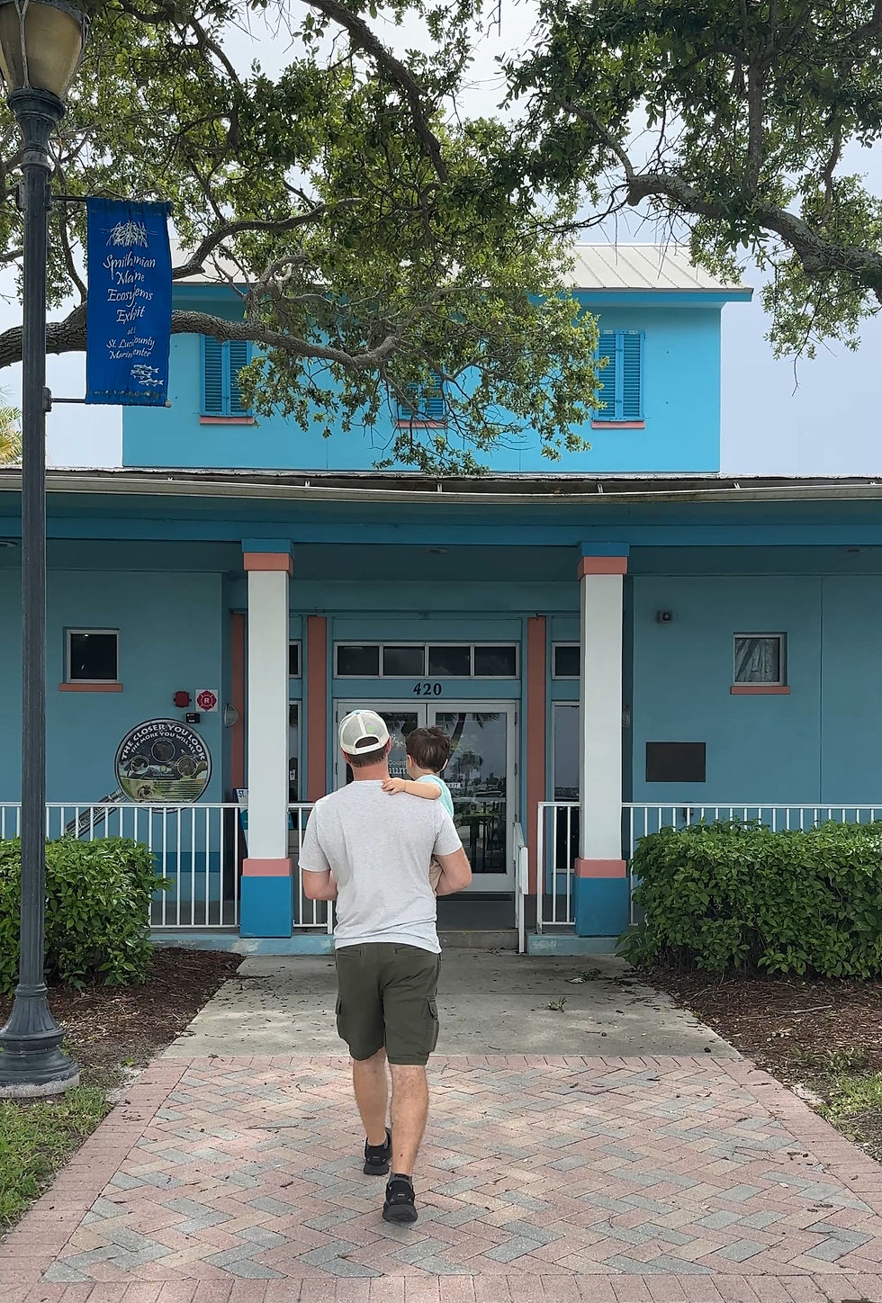Taking out toddler to the St. Lucie Aquarium
