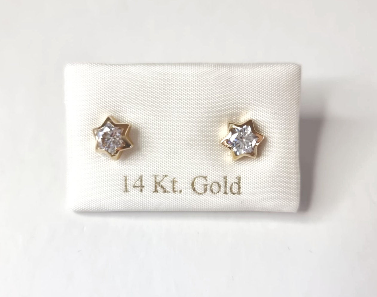 עגילי זהב צמודים