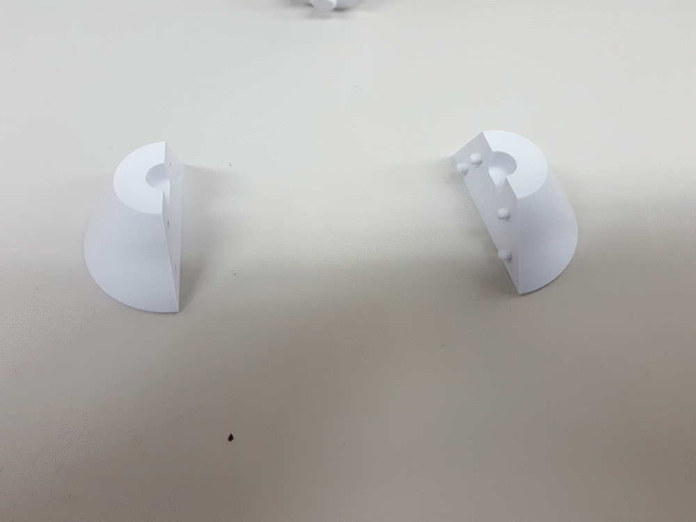 てるてる坊主を作ってみました。