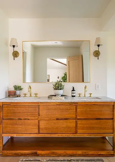 3404 Colville Primary Bath.webp