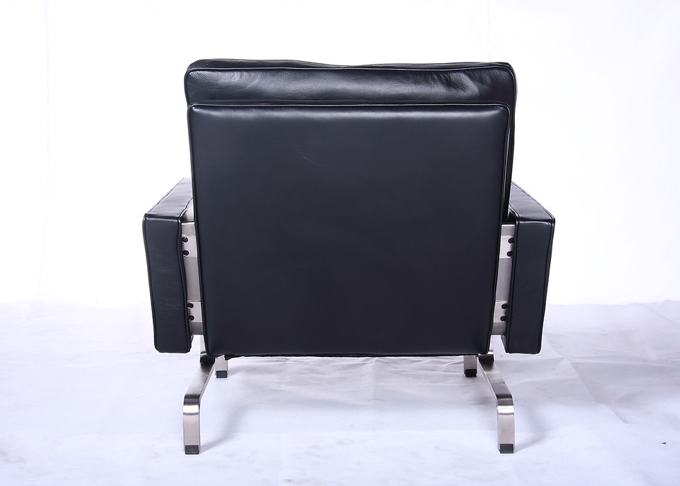 PK31 ARMCHAIR