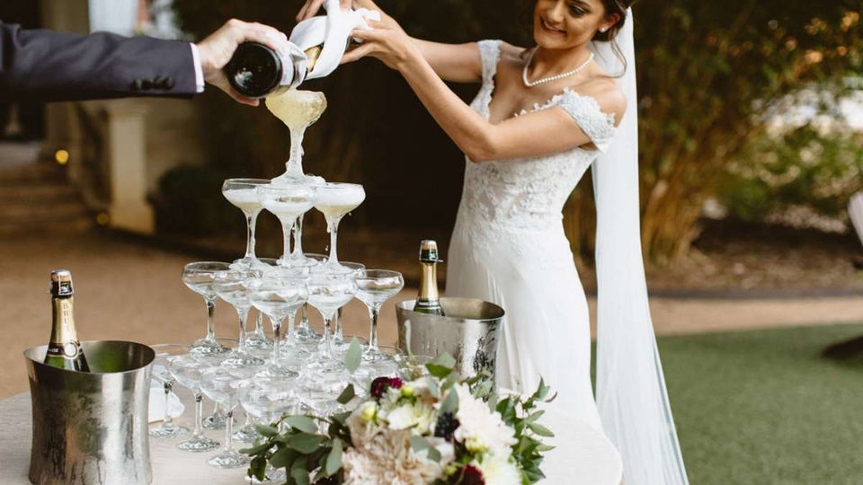 $800.00
Price may vary based on guest count.