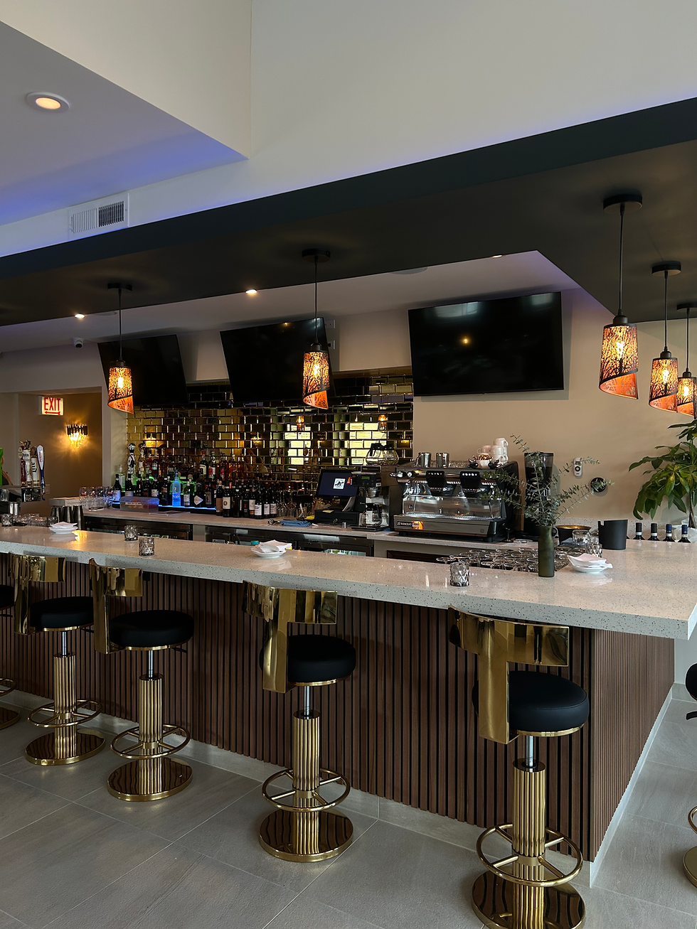 UPSTAIRS BAR.HEIC