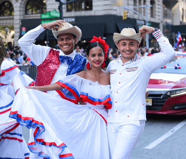 🇩🇴 Más allá de la "Noche Dominicana": Identidad Nacional como Ventaja Competitiva en la Hospitalidad