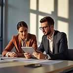 lucid-origin_Modern_coaching_session_bus